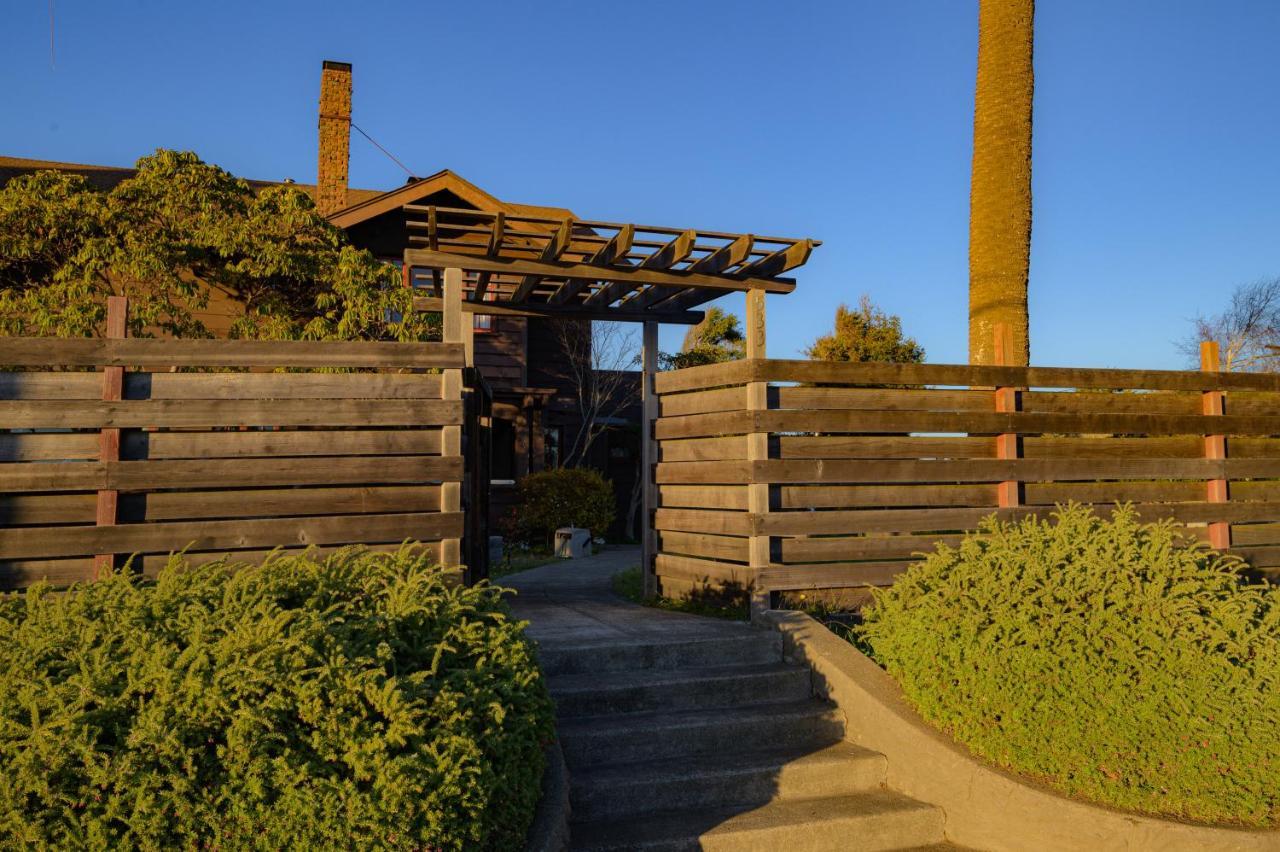 The Captains Quarters Fort Bragg Exterior foto